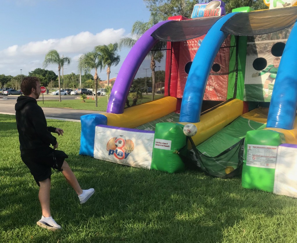 Flagship Campus Students, Faculty and Staff Enjoy Spring Fling Barbecue
